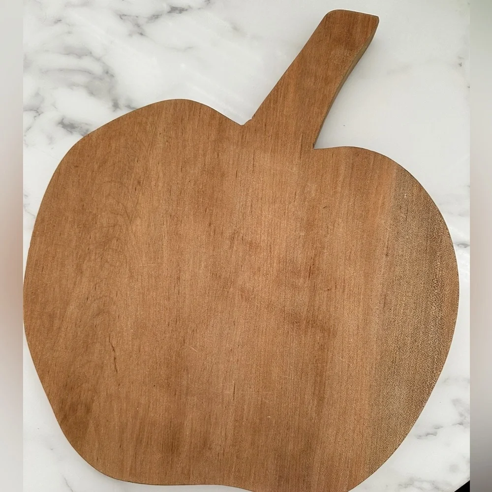 Williams Sonoma Apple Cutting Board